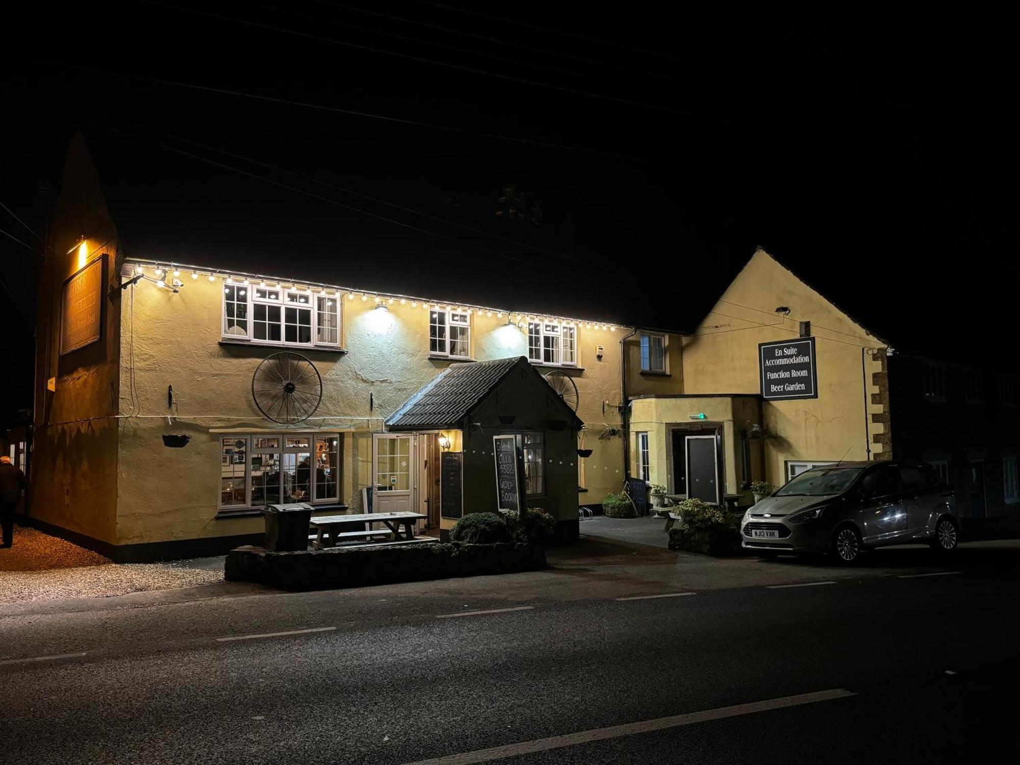 The George At Donyatt Panzió Ilminster Kültér fotó
